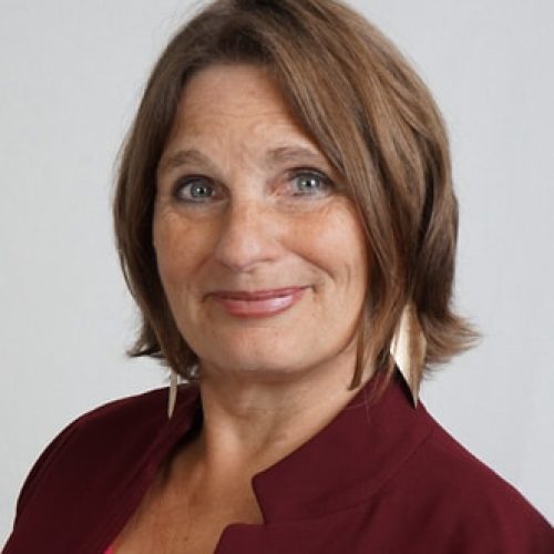 Marilena-09175-b6A-web-farbe-7x8,83cm